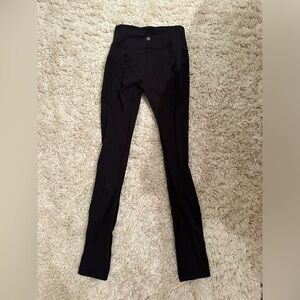black lululemon leggings